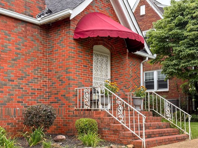 643 E Crest Road, Chattanooga, TN 37404