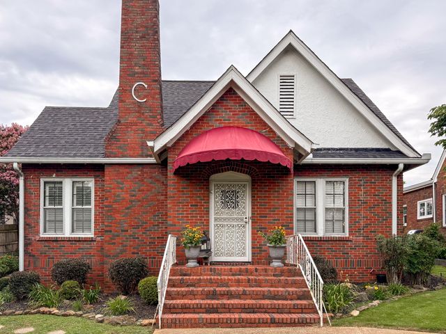 643 E Crest Road, Chattanooga, TN 37404