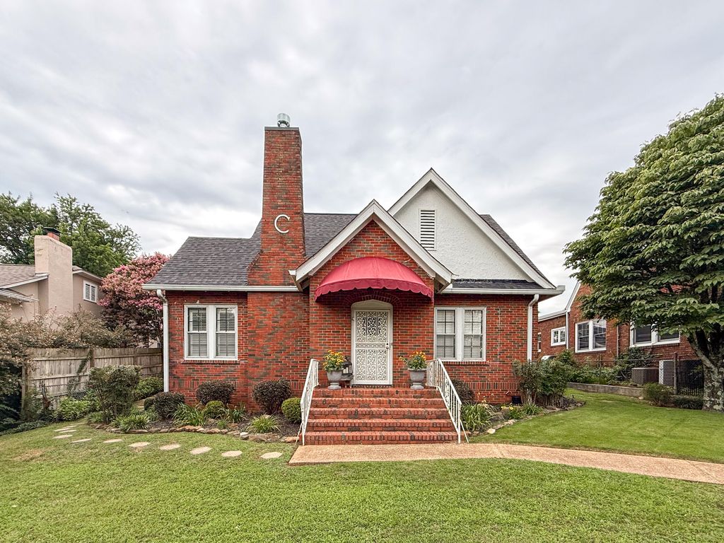 643 E Crest Road, Chattanooga, TN 37404