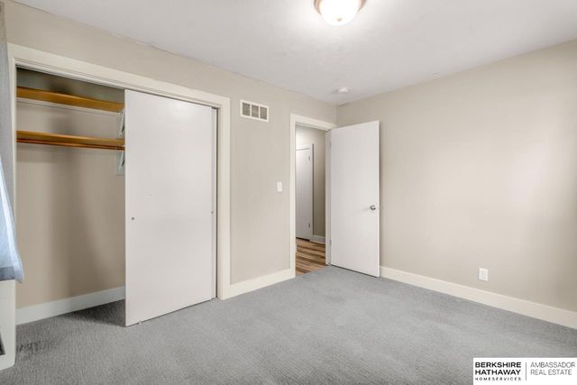 1216 Starview Lane, Lincoln, NE 68512