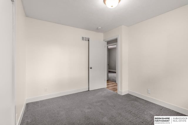 1216 Starview Lane, Lincoln, NE 68512