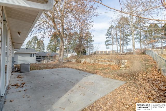 1216 Starview Lane, Lincoln, NE 68512