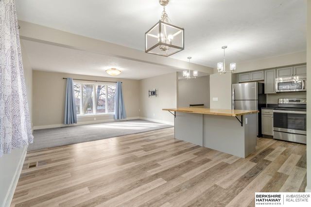 1216 Starview Lane, Lincoln, NE 68512