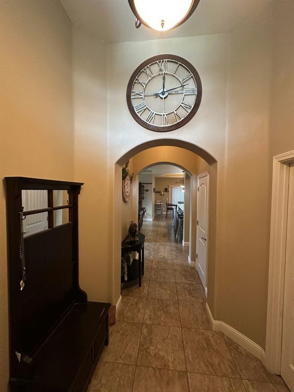 Image 10 of property listing at 669 Ficklin Drive, Madera, CA 93637