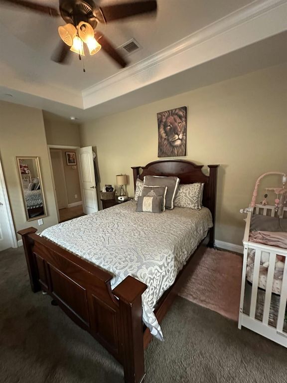 Image 15 of property listing at 669 Ficklin Drive, Madera, CA 93637