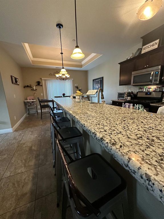 Image 4 of property listing at 669 Ficklin Drive, Madera, CA 93637