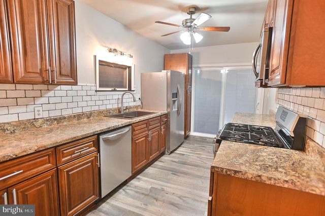 926 GRAND ST, Harrisburg, PA 17102