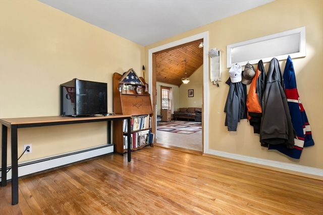 6 Cardinal Rd, Danvers, MA 01923