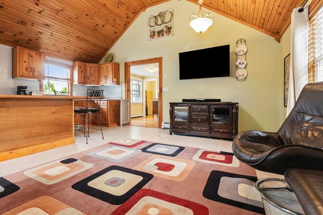 6 Cardinal Rd, Danvers, MA 01923