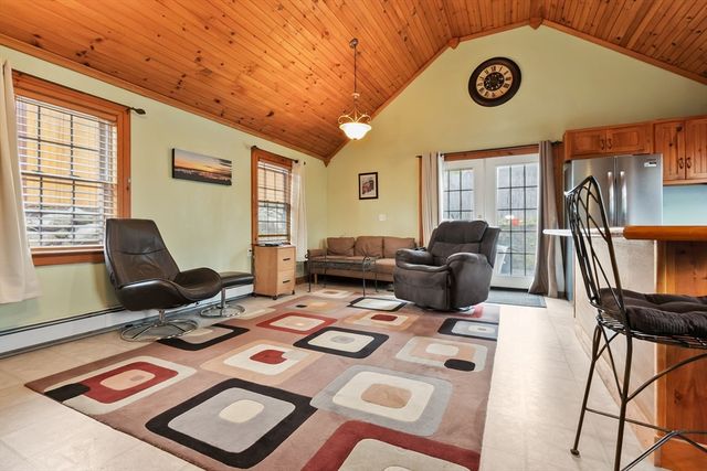 6 Cardinal Rd, Danvers, MA 01923