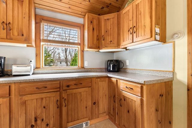 6 Cardinal Rd, Danvers, MA 01923