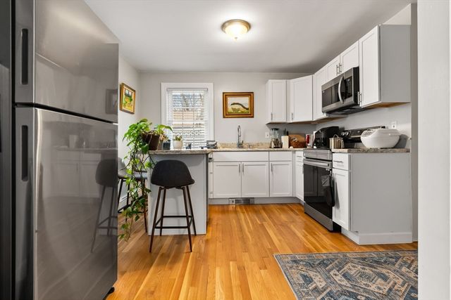 6 Cardinal Rd, Danvers, MA 01923