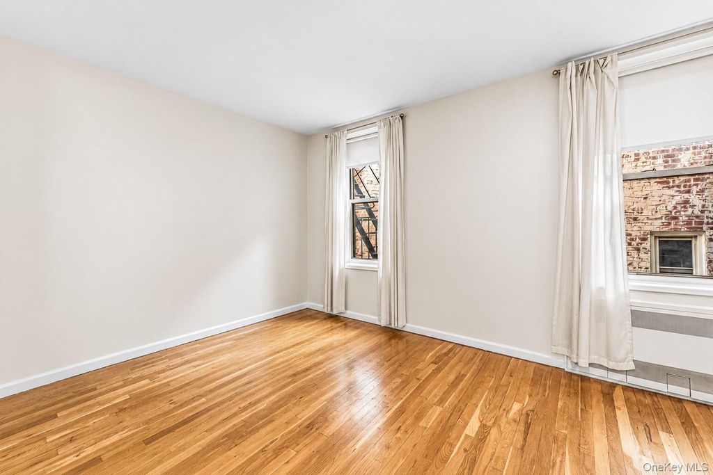 16 Main Street 2Y, East Rockaway, NY 11518 — photo 5