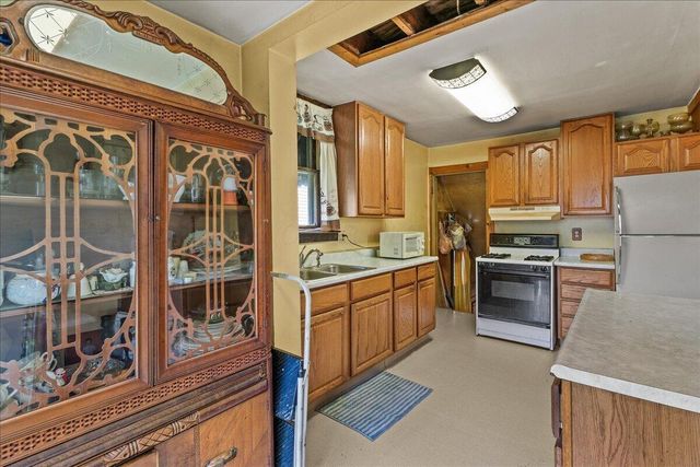 1570 Briarwood Avenue, Columbus, OH 43211