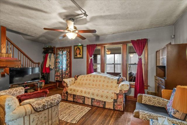 1570 Briarwood Avenue, Columbus, OH 43211