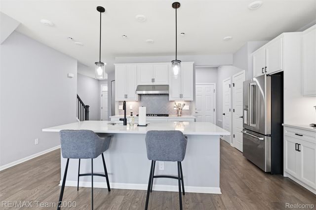 838 Addison Circle, Commerce Charter Township, MI 48390