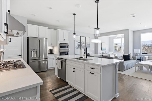 838 Addison Circle, Commerce Charter Township, MI 48390