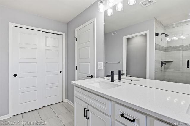 838 Addison Circle, Commerce Charter Township, MI 48390