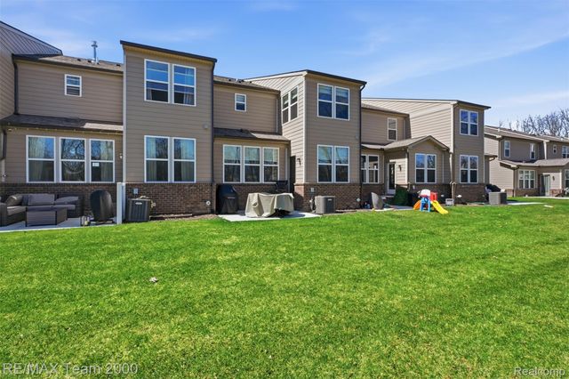 838 Addison Circle, Commerce Charter Township, MI 48390