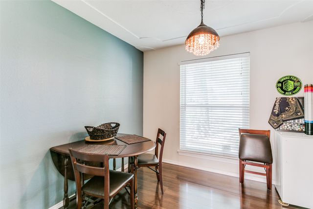 1000 Sherwood Drive, Bedford, TX 76022