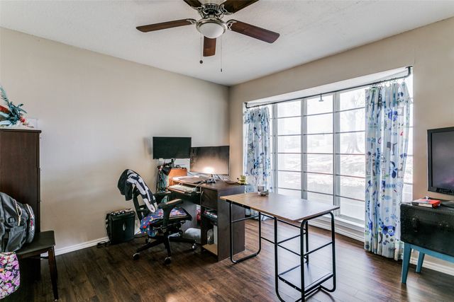 1000 Sherwood Drive, Bedford, TX 76022