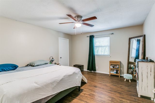 1000 Sherwood Drive, Bedford, TX 76022