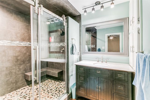 1000 Sherwood Drive, Bedford, TX 76022