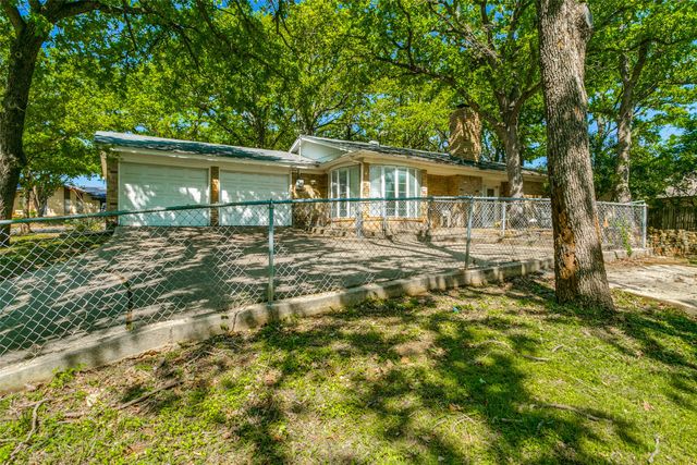 1000 Sherwood Drive, Bedford, TX 76022