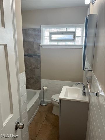 5409 Hollywood Avenue, Maple Heights, OH 44137