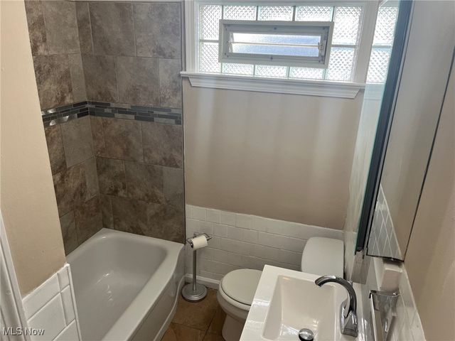 5409 Hollywood Avenue, Maple Heights, OH 44137