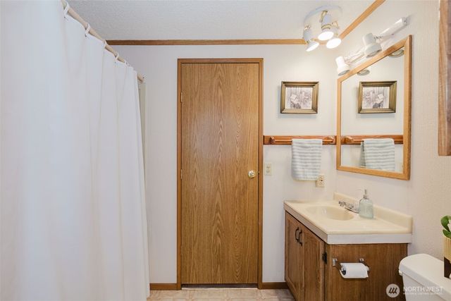 881 E Cedar Street, Belfair, WA 98528
