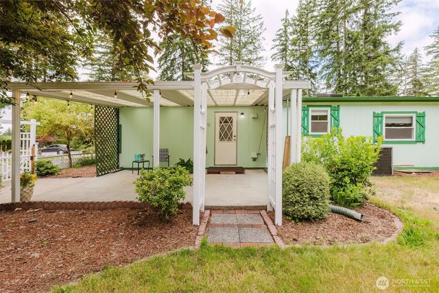 881 E Cedar Street, Belfair, WA 98528