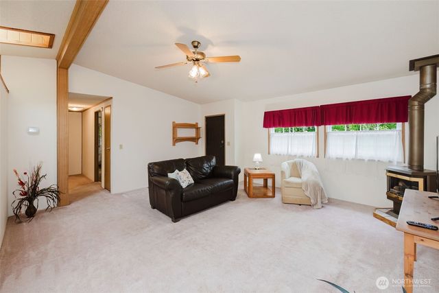 881 E Cedar Street, Belfair, WA 98528