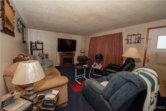 680 Dick Road, Cheektowaga, NY 14225