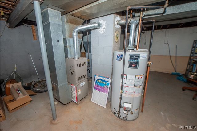 680 Dick Road, Cheektowaga, NY 14225