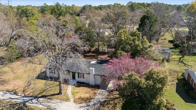 2205 Dixie Trail, Fayetteville, NC 28306