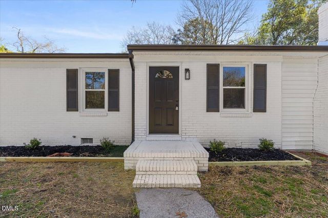 2205 Dixie Trail, Fayetteville, NC 28306