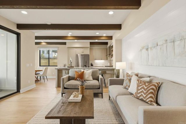 1601 San Remo Place 101, Encinitas, CA 92024