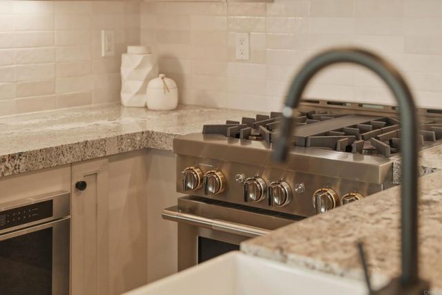 1601 San Remo Place 101, Encinitas, CA 92024