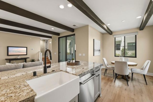 1601 San Remo Place 101, Encinitas, CA 92024