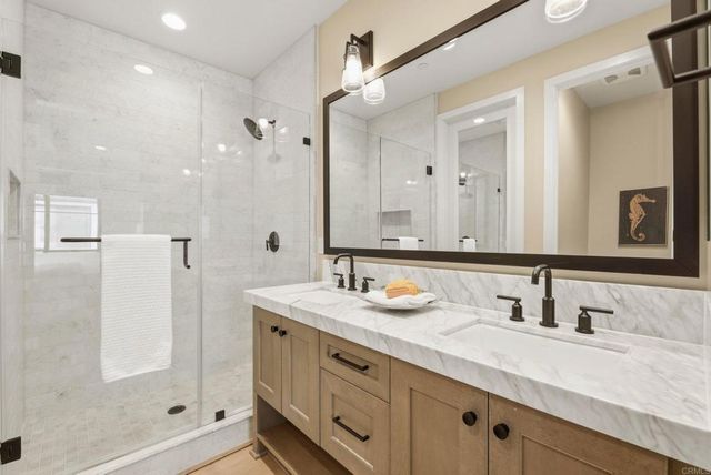 1601 San Remo Place 101, Encinitas, CA 92024