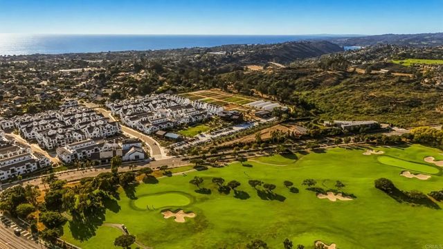 1601 San Remo Place 101, Encinitas, CA 92024