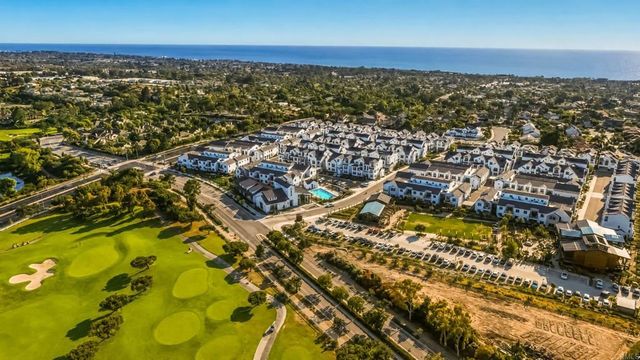 1601 San Remo Place 101, Encinitas, CA 92024