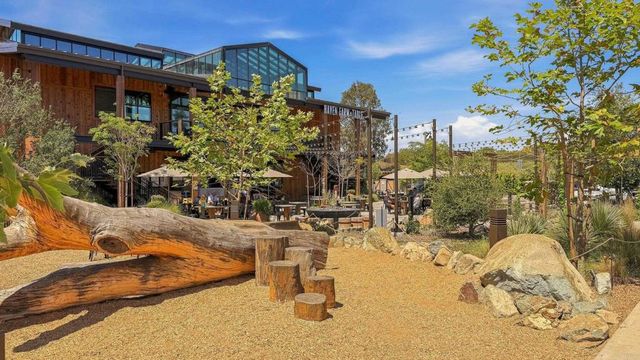 1601 San Remo Place 101, Encinitas, CA 92024