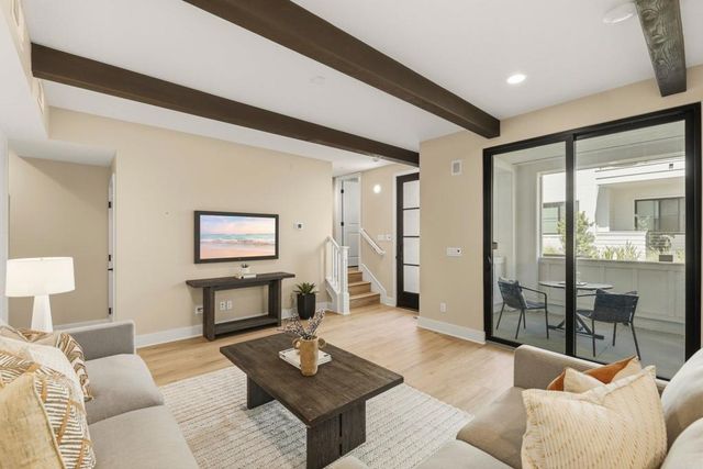 1601 San Remo Place 101, Encinitas, CA 92024