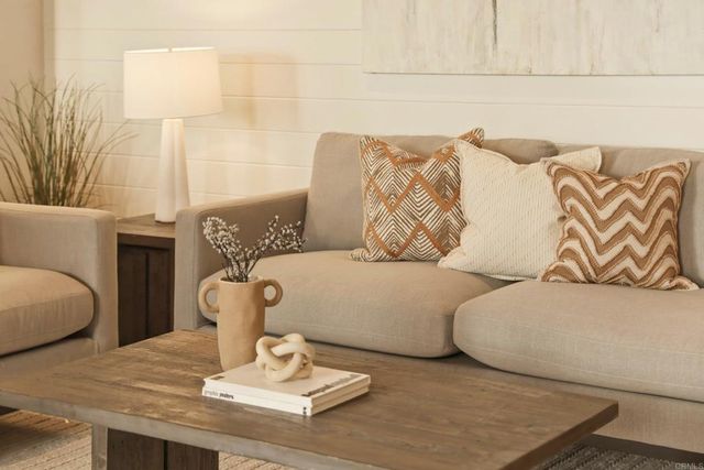 1601 San Remo Place 101, Encinitas, CA 92024