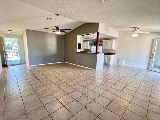 4427 N 102nd Drive, Phoenix, AZ 85037
