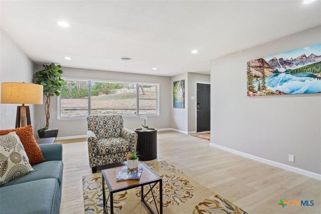 3213 W Avenue T, Temple, TX 76504