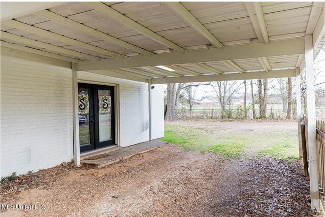 2596 Tank Road, Terry, MS 39170