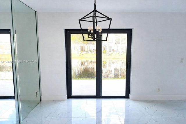 9723 N New River Canal Road 416, Plantation, FL 33324